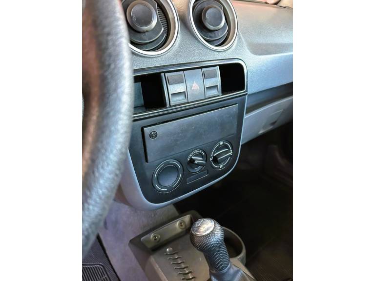VOLKSWAGEN - GOL - 2006/2006 - Cinza - R$ 18.900,00