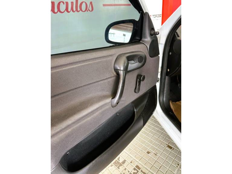 CHEVROLET - CORSA - 2005/2005 - Branca - Sob Consulta